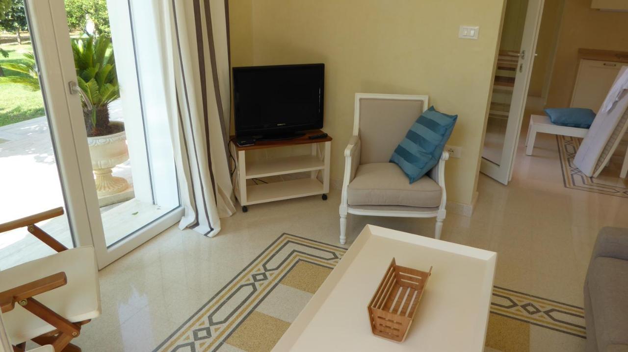 Villa Sirgole Rosa With Pool, Galatina Кутрофьяно Экстерьер фото